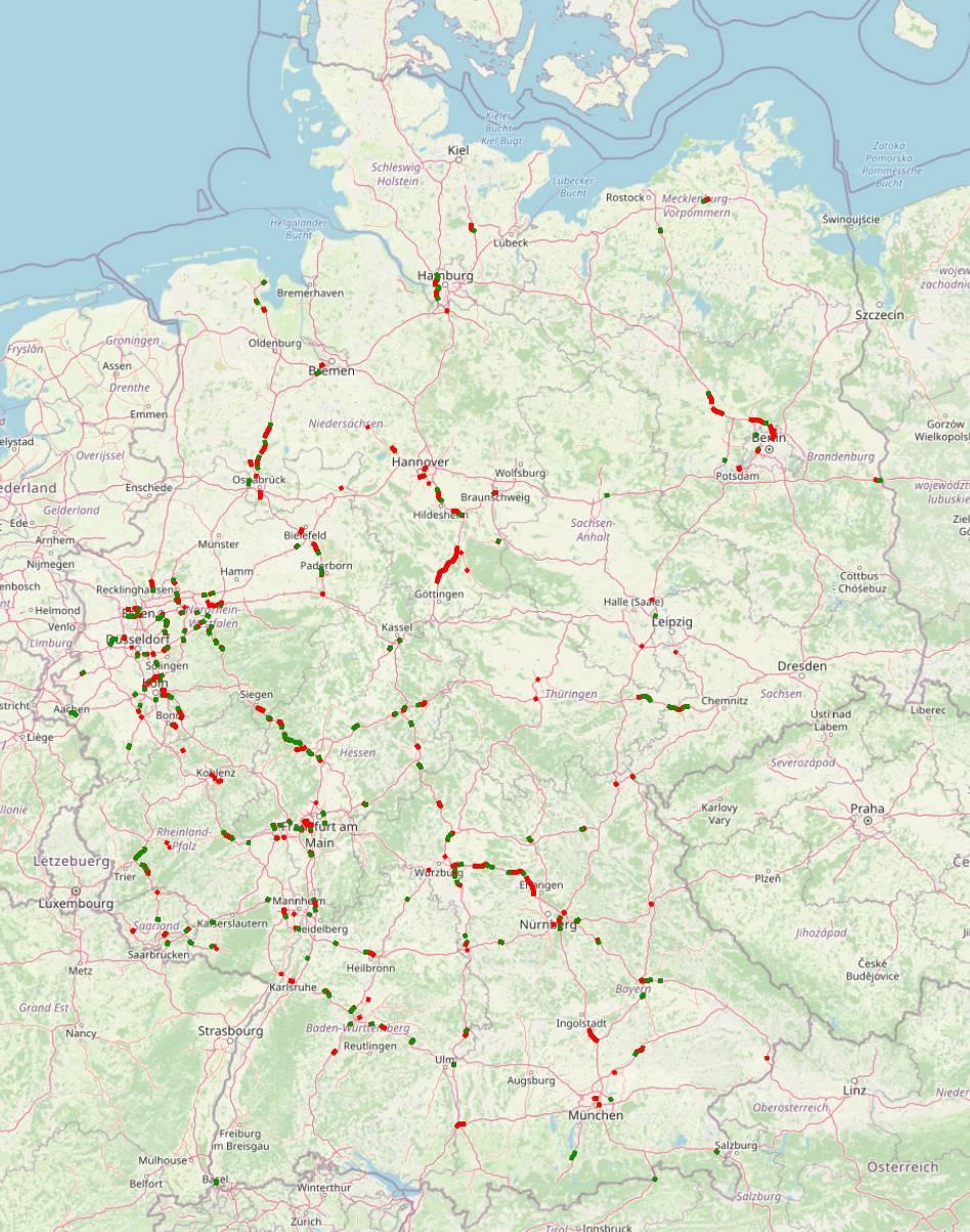 Eine Deutschland-Karte, auf der aktuelle Baustellen zu sehen sind