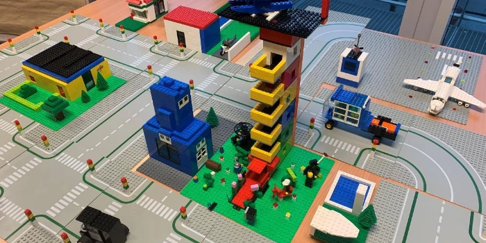 LEGO® & Softwareentwicklung – Arbeit als Scrum-​Trainer